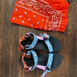 Arizona Love size 9 handkerchief sandals